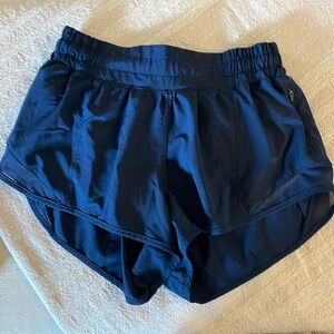 Lululemon hottie hot shorts 2.5